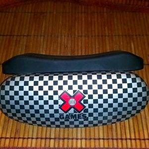 XGAMES Hard Shell Eyewear Case